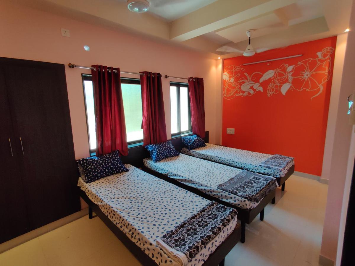 Bandekar Home Stay Mālvan Exteriör bild